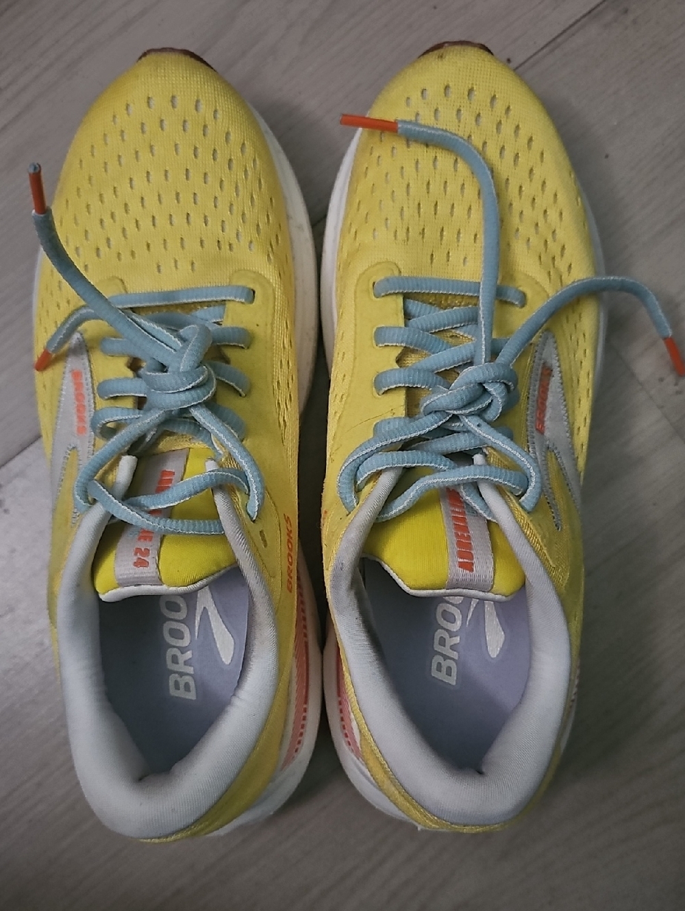 Brooks Adrenaline GTS 24 120426-1b-744 Women's US 9 Yellow Running Shoes TZP1039 - Picture 6 of 9
